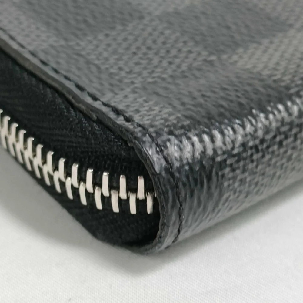 Louis Vuitton Damier Graphite Zippy Wallet